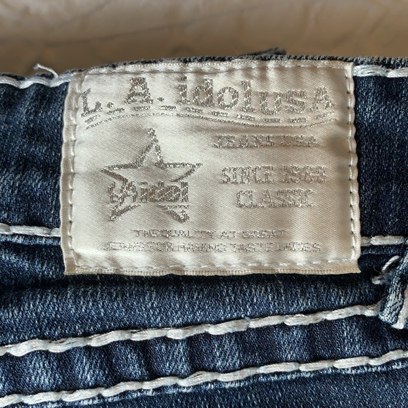 COPY - These are Gorgeous Blue Jeans! - Picture 2 of 9